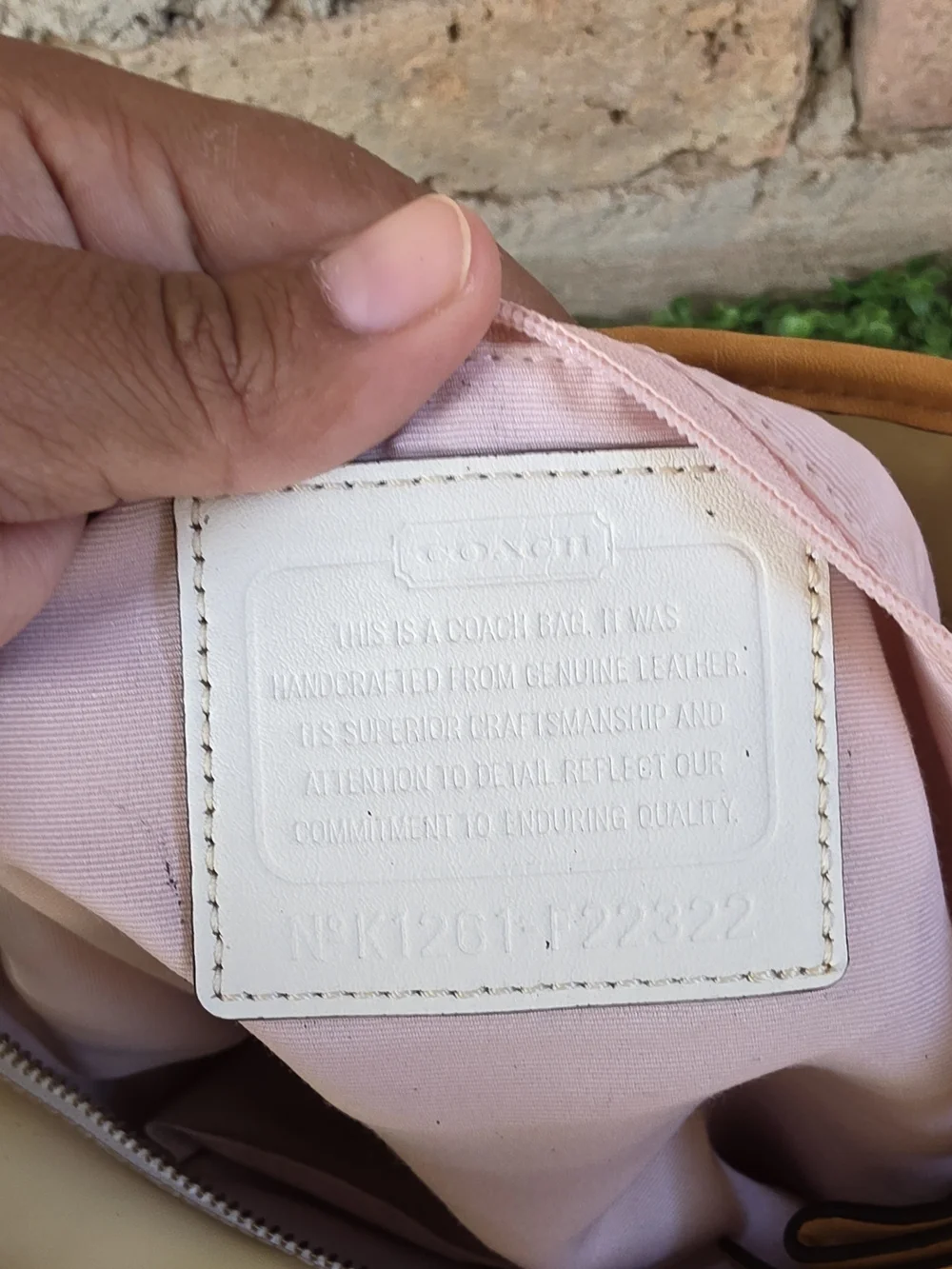 Authentic Coach Peyton Embossed Patent Leather Tote (Yellowing Due To Sun/age)